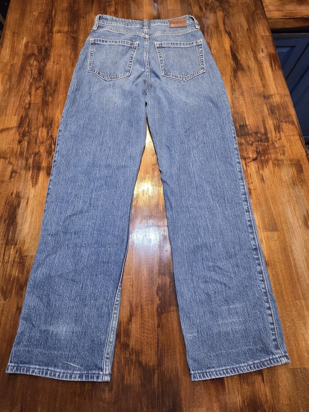 Hollister sz 2 R Jeans Ultra high rise Dad stretchy  Denim Cleangirl